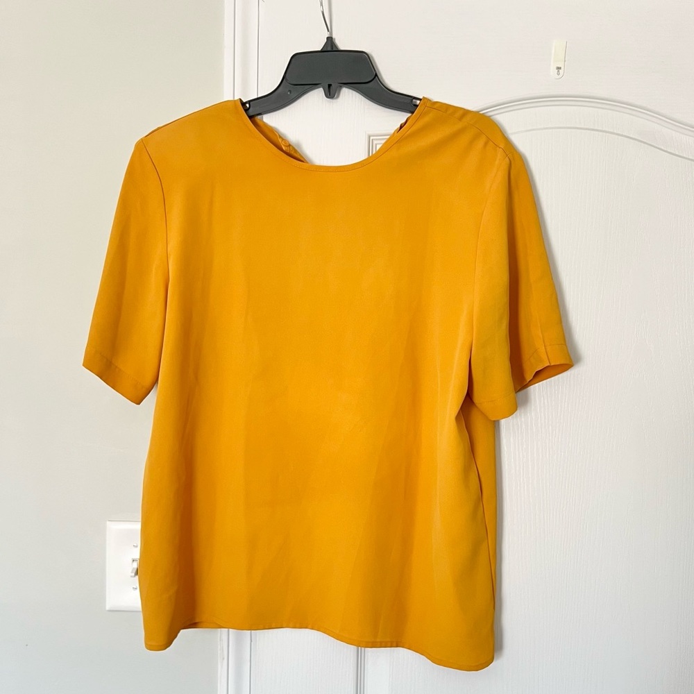 Karen Scott | mustard yellow short sleeve blouse - L